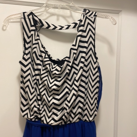 Long dress - Picture 2 of 3